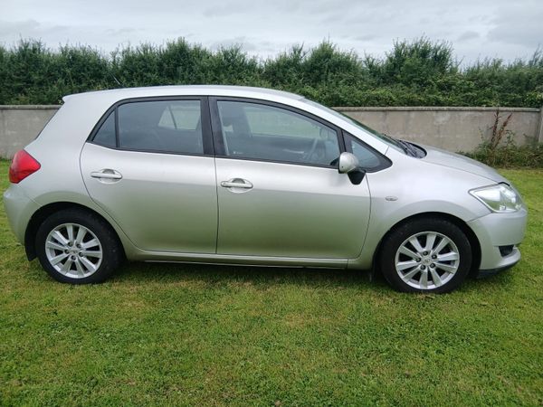 Toyota Auris Hatchback, Petrol, 2008, Silver