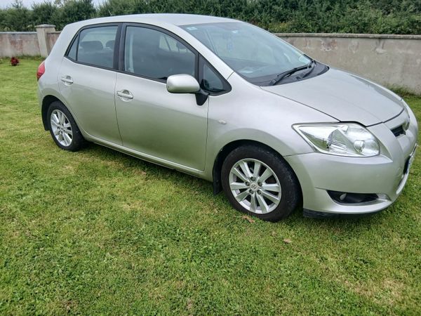 Toyota Auris Hatchback, Petrol, 2008, Silver