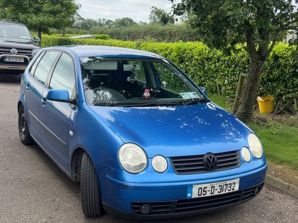 Volkswagen Polo Hatchback, Petrol, 2005, Blue