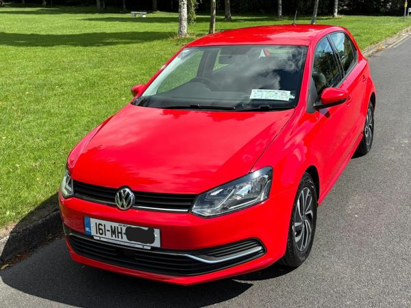 Volkswagen Polo Hatchback, Petrol, 2016, Red