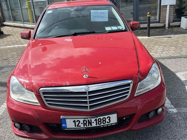 Mercedes-Benz C-Class Saloon, Diesel, 2012, Red