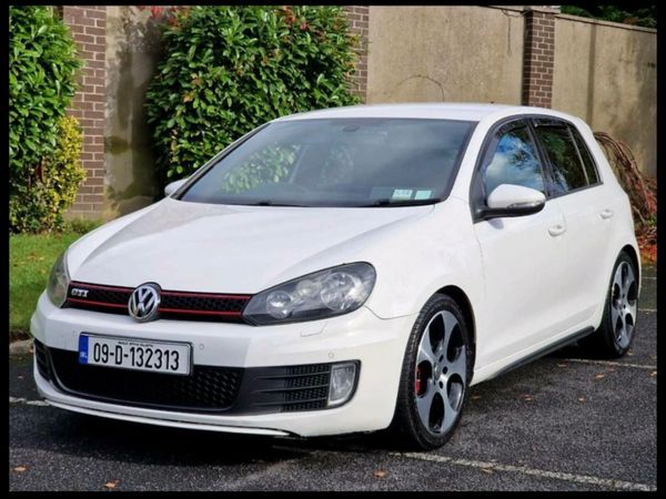 Volkswagen Golf Hatchback, Petrol, 2009, White