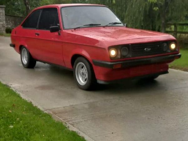 Ford Other Saloon, Petrol, 1977, Yellow