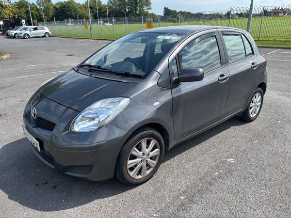 Toyota Yaris Hatchback, Petrol, 2009, Grey