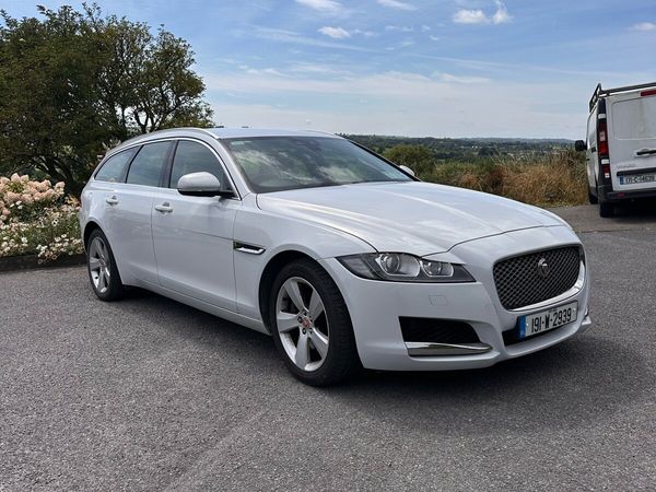 Jaguar XF Estate, Petrol, 2019, White