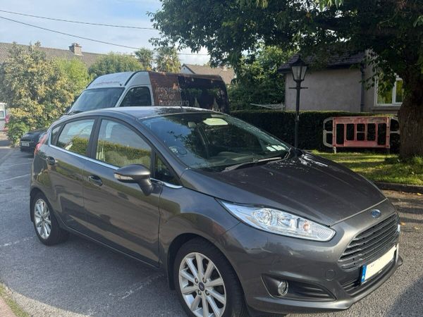 Ford Fiesta Hatchback, Petrol, 2017, Grey