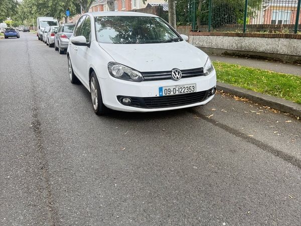 Volkswagen Golf Hatchback, Petrol, 2009, White