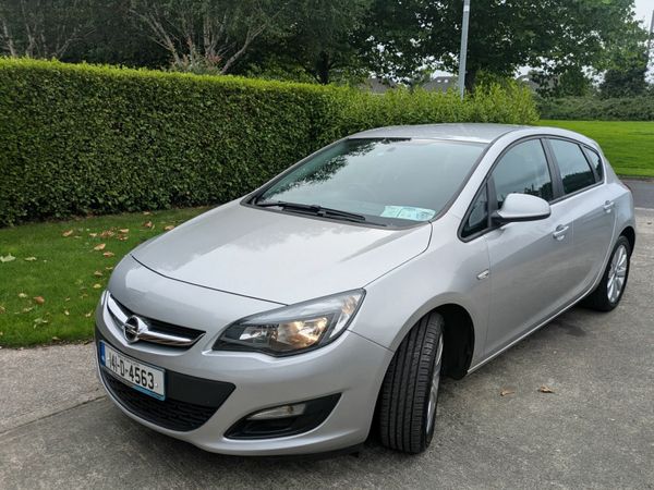 Opel Astra MPV, Petrol, 2014, Silver