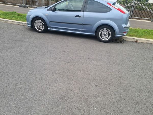 Ford Focus Hatchback, Petrol, 2007, Blue