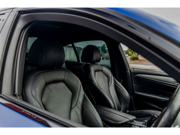 BMW 5-Series Saloon, Petrol Plug-in Hybrid, 2019, Blue