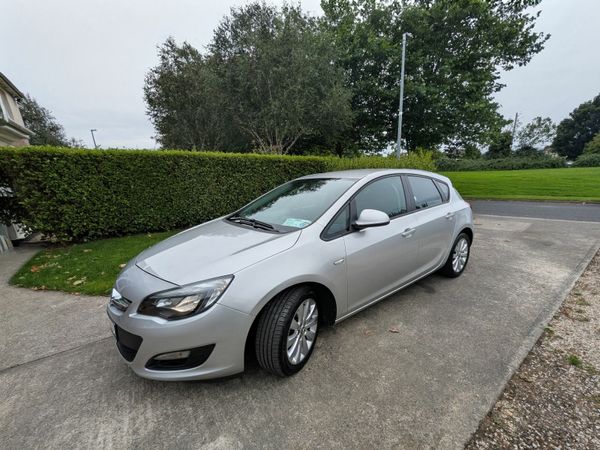 Opel Astra MPV, Petrol, 2014, Silver