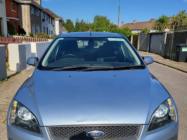 Ford Focus Hatchback, Petrol, 2007, Blue
