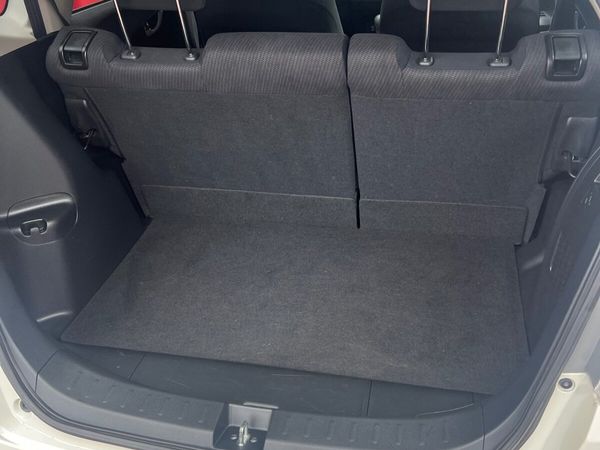 Honda Fit Hatchback, Petrol Hybrid, 2012, White