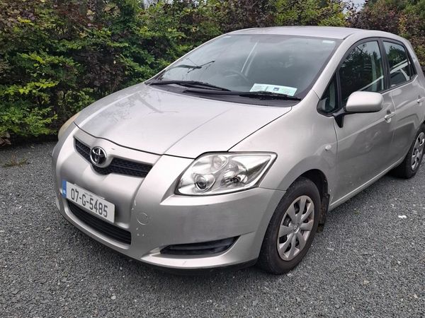 Toyota Auris Hatchback, Petrol, 2007, Silver
