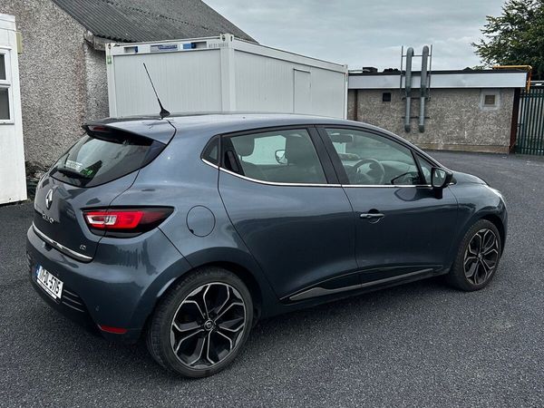 Renault Clio Hatchback, Diesel, 2017, Grey