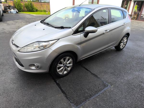 Ford Fiesta Hatchback, Diesel, 2010, Silver