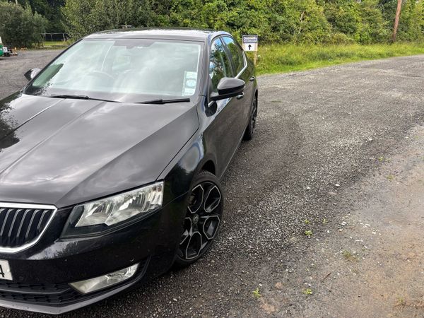 Skoda Octavia Hatchback, Diesel, 2016, Black
