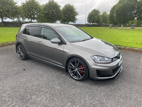 Volkswagen Golf Hatchback, Diesel, 2013, Grey