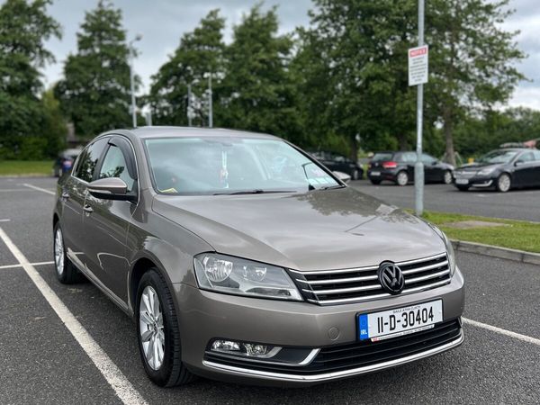 Volkswagen Passat Saloon, Diesel, 2011, Brown