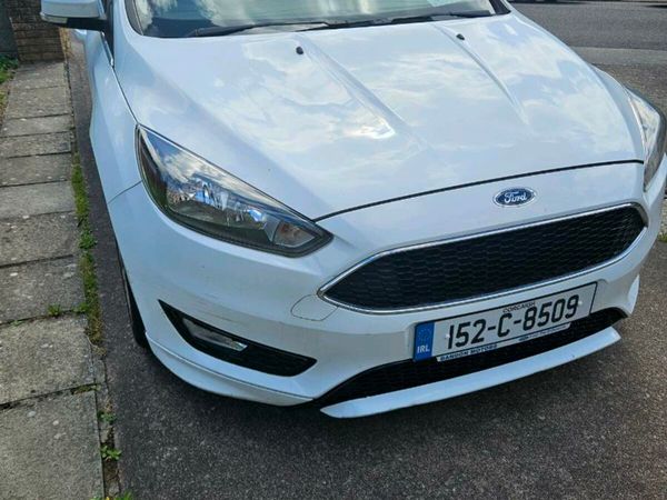 Ford Focus Hatchback, Petrol, 2015, White