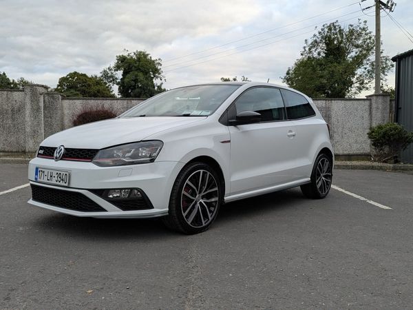 Volkswagen Polo Hatchback, Petrol, 2017, White
