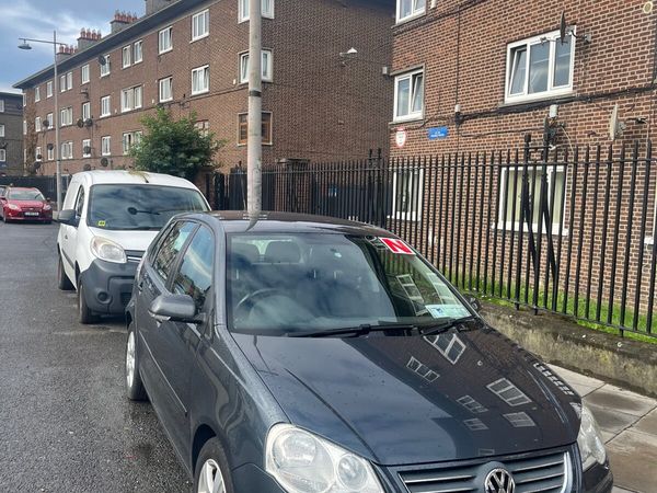 Volkswagen Polo Hatchback, Petrol, 2009, Grey
