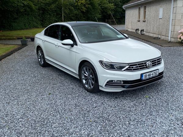 Volkswagen Passat Saloon, Diesel, 2018, White