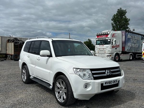 Mitsubishi Pajero SUV, Diesel, 2010, White