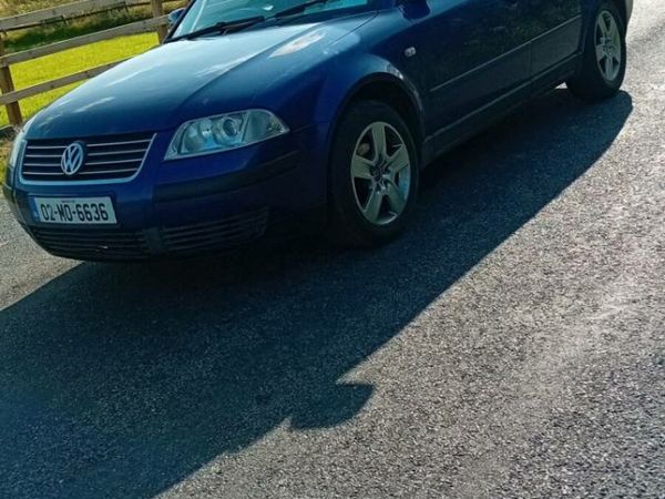 Volkswagen Passat Saloon, Diesel, 2002, Blue