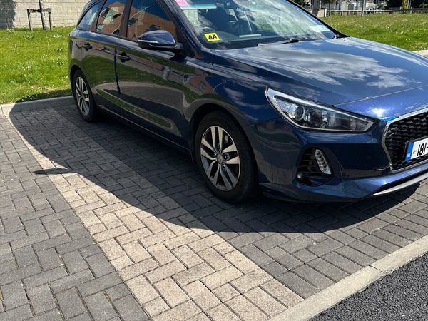 Hyundai i30 Estate/Jeep, Diesel, 2018, Blue