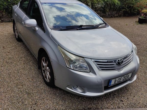 Toyota Avensis Saloon, Diesel, 2011, Silver
