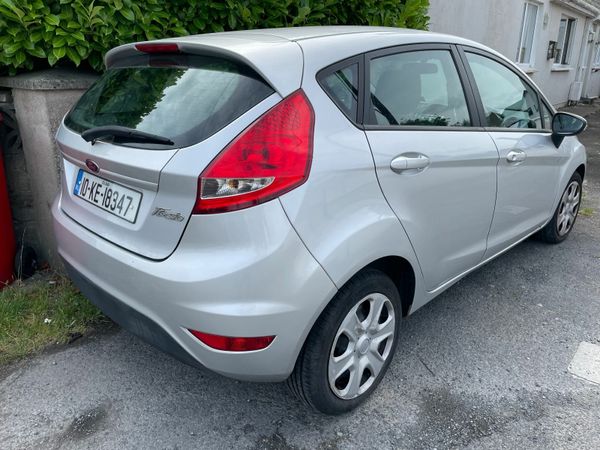 Ford Fiesta Hatchback, Diesel, 2010, Silver