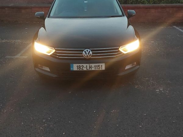 Volkswagen Passat Saloon, Diesel, 2018, Black