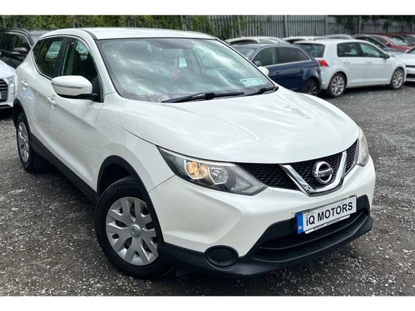 Nissan Qashqai MPV, Petrol, 2014, White
