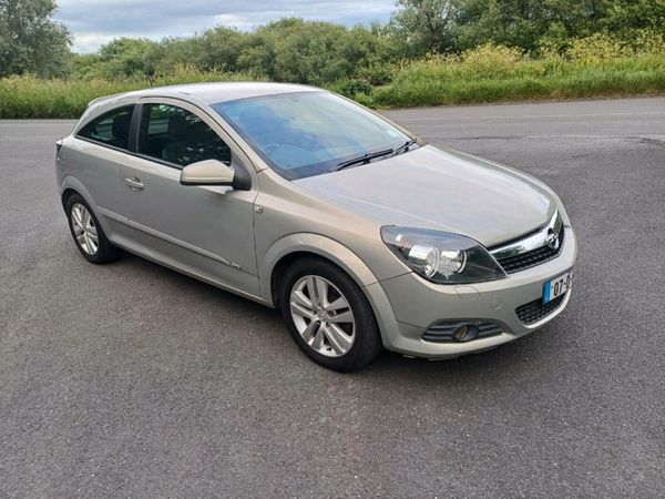 Opel Astra Hatchback, Petrol, 2007, Yellow