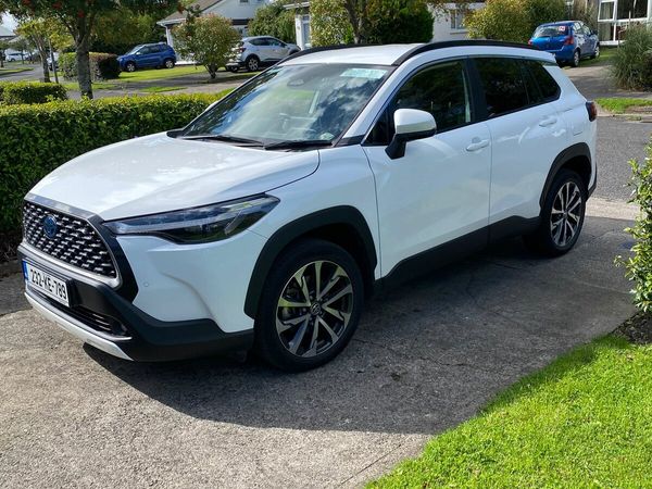 Toyota Corolla Hatchback, Petrol Hybrid, 2023, White