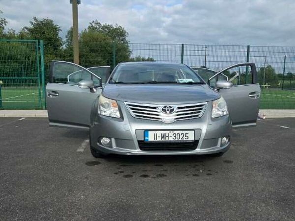 Toyota Avensis Saloon, Diesel, 2011, Grey