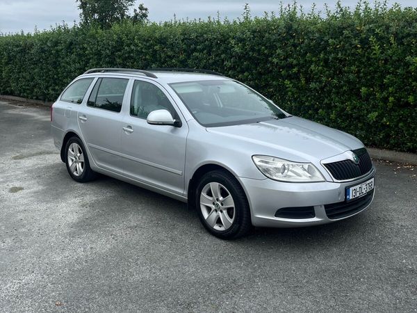 Skoda Octavia Estate, Diesel, 2013, Silver