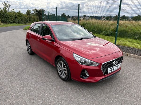 Hyundai i30 Hatchback, Diesel, 2017, Red