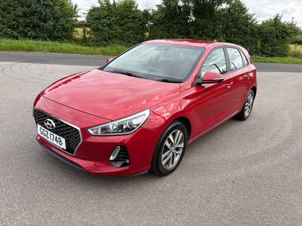 Hyundai i30 Hatchback, Diesel, 2017, Red