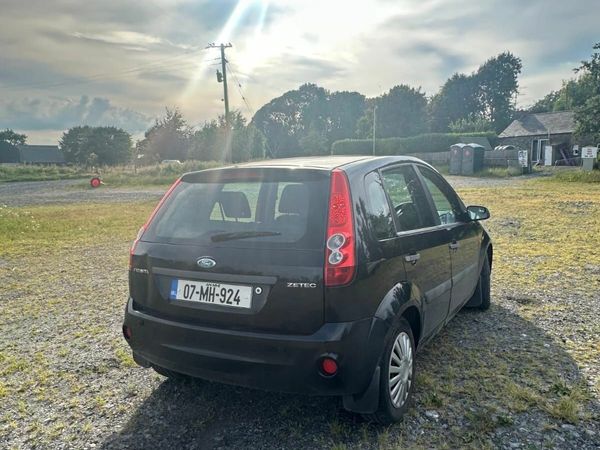 Ford Fiesta Hatchback, Petrol, 2007, Black