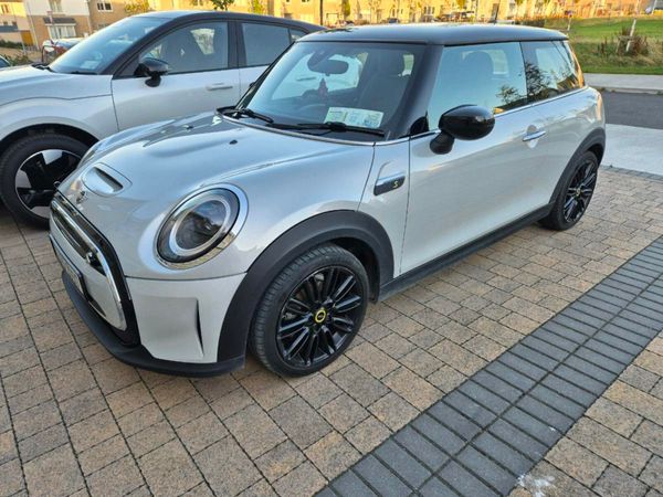 Mini Cooper Hatchback, Electric, 2021, White