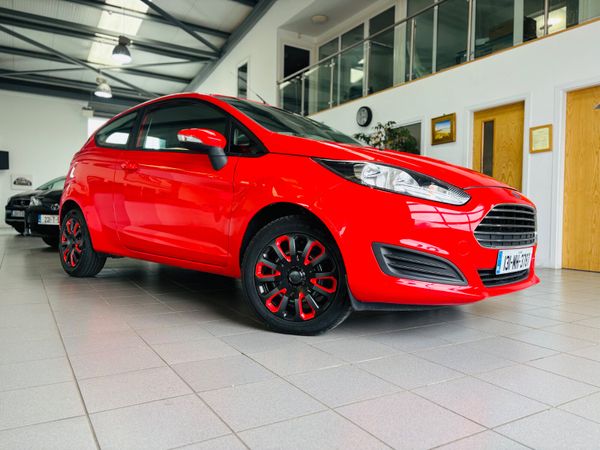 Ford Fiesta Hatchback, Petrol, 2013, Red