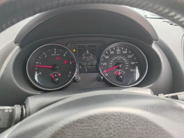Nissan Qashqai Hatchback, Diesel, 2012, White