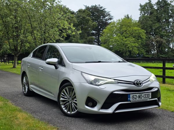 Toyota Avensis Saloon, Diesel, 2015, Silver