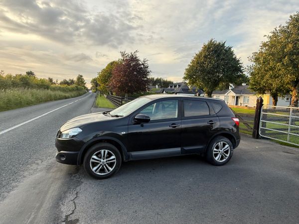 Nissan Qashqai Hatchback, Diesel, 2010, Black