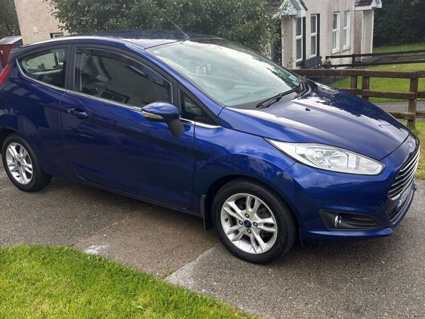Ford Fiesta Hatchback, Petrol, 2015, Blue