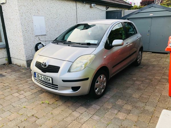 Toyota Yaris Hatchback, Petrol, 2006, Silver