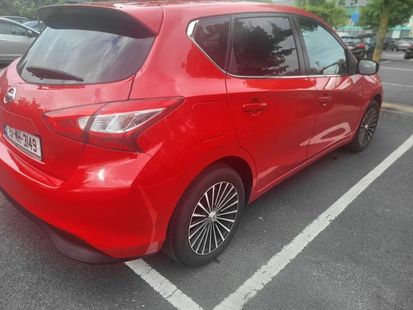 Nissan Pulsar Hatchback, Petrol, 2015, Red
