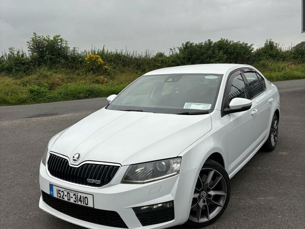 Skoda Octavia Hatchback, Diesel, 2015, White